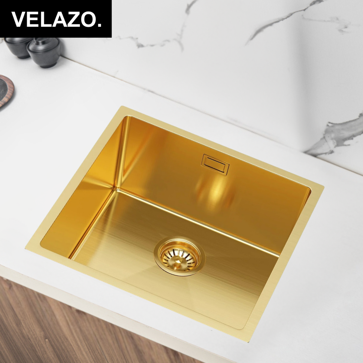 PVD-Gold-Stahl-Einzelspülbecken 44 x 44 cm in der Farbe VELAZO.