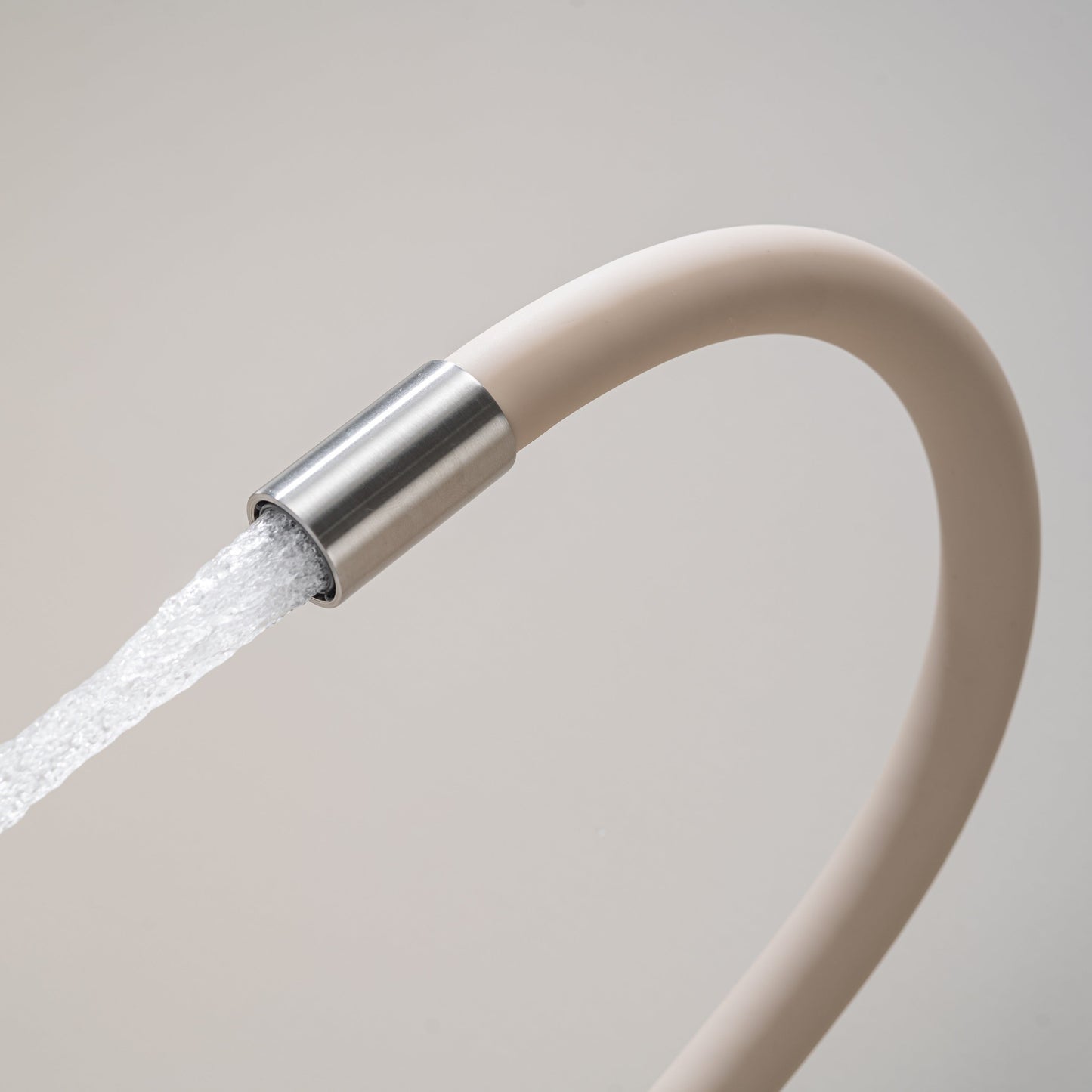 Küchenarmatur mit flexiblem Auslauf, Beige Flexi / Edelstahl