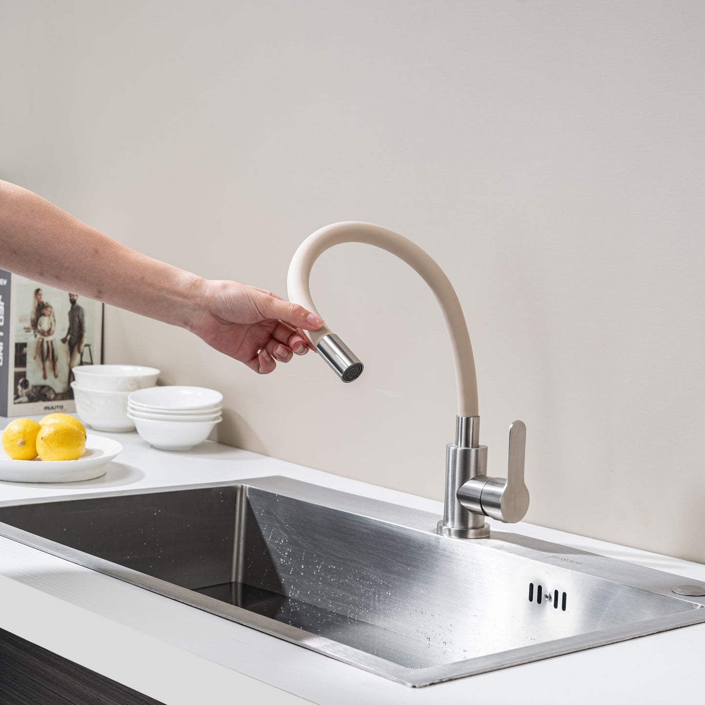 Küchenarmatur mit flexiblem Auslauf, Beige Flexi / Edelstahl
