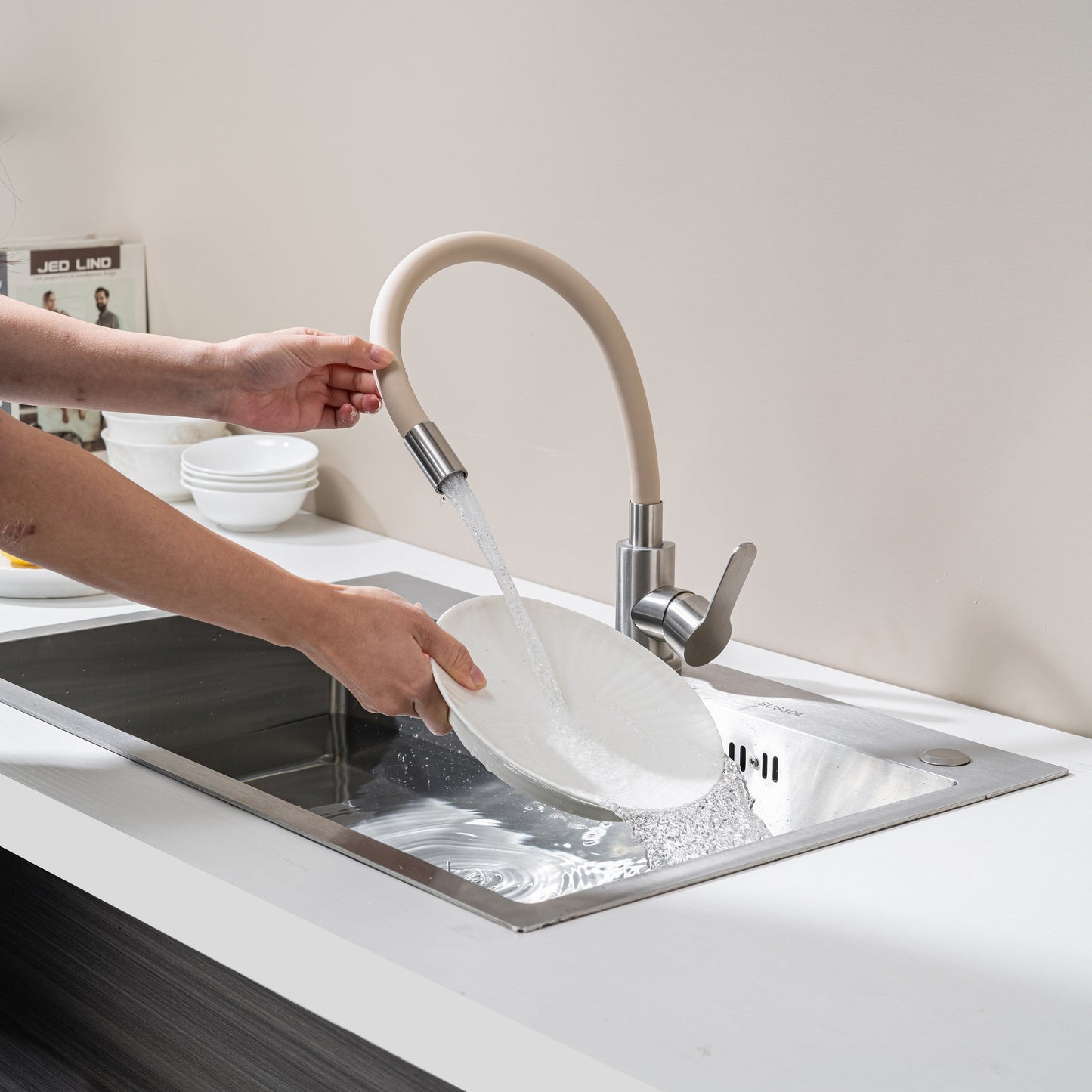 Küchenarmatur mit flexiblem Auslauf, Beige Flexi / Edelstahl