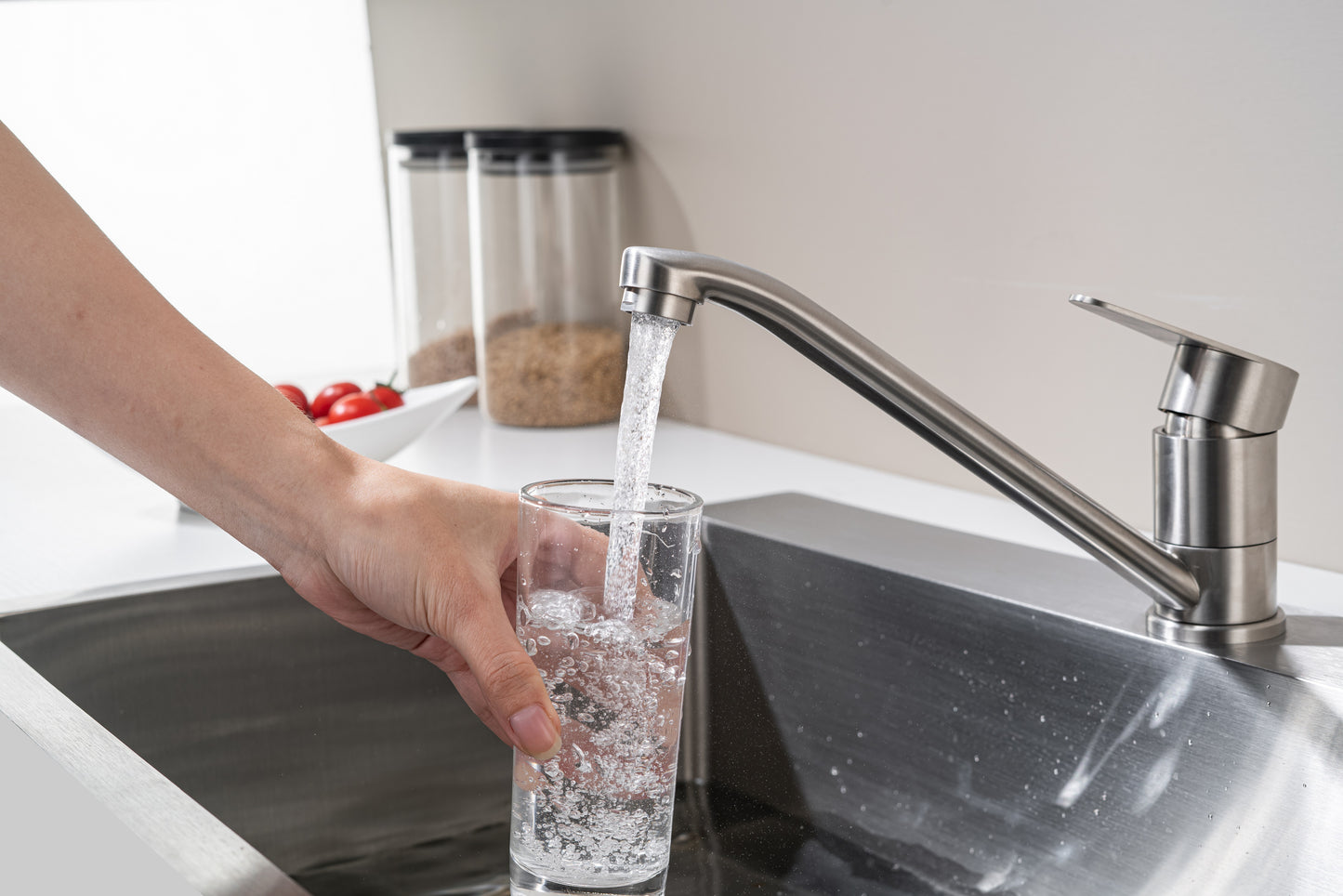 Stainless steel sink tap, hot and cold water tap, kitchen tap