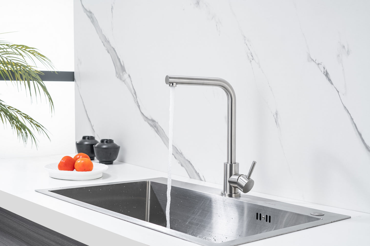 L-förmiger Küchenhahn für die Haushaltsspüle, Gemüsewaschhahn mit Kalt- und Warmwasserfunktion, Spritzschutz