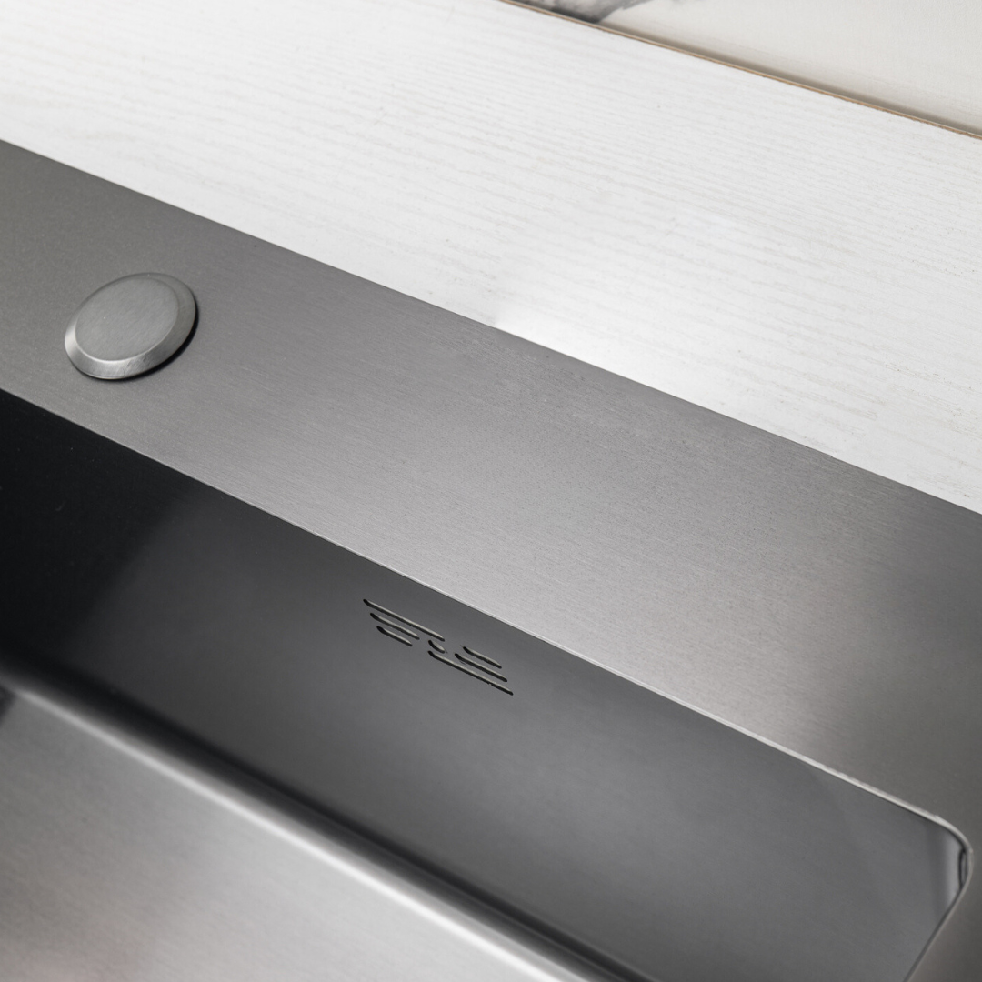 Zlewozmywak stalowy jednokomorowy 60x50 cm PVD Grafitowy od Velazo.