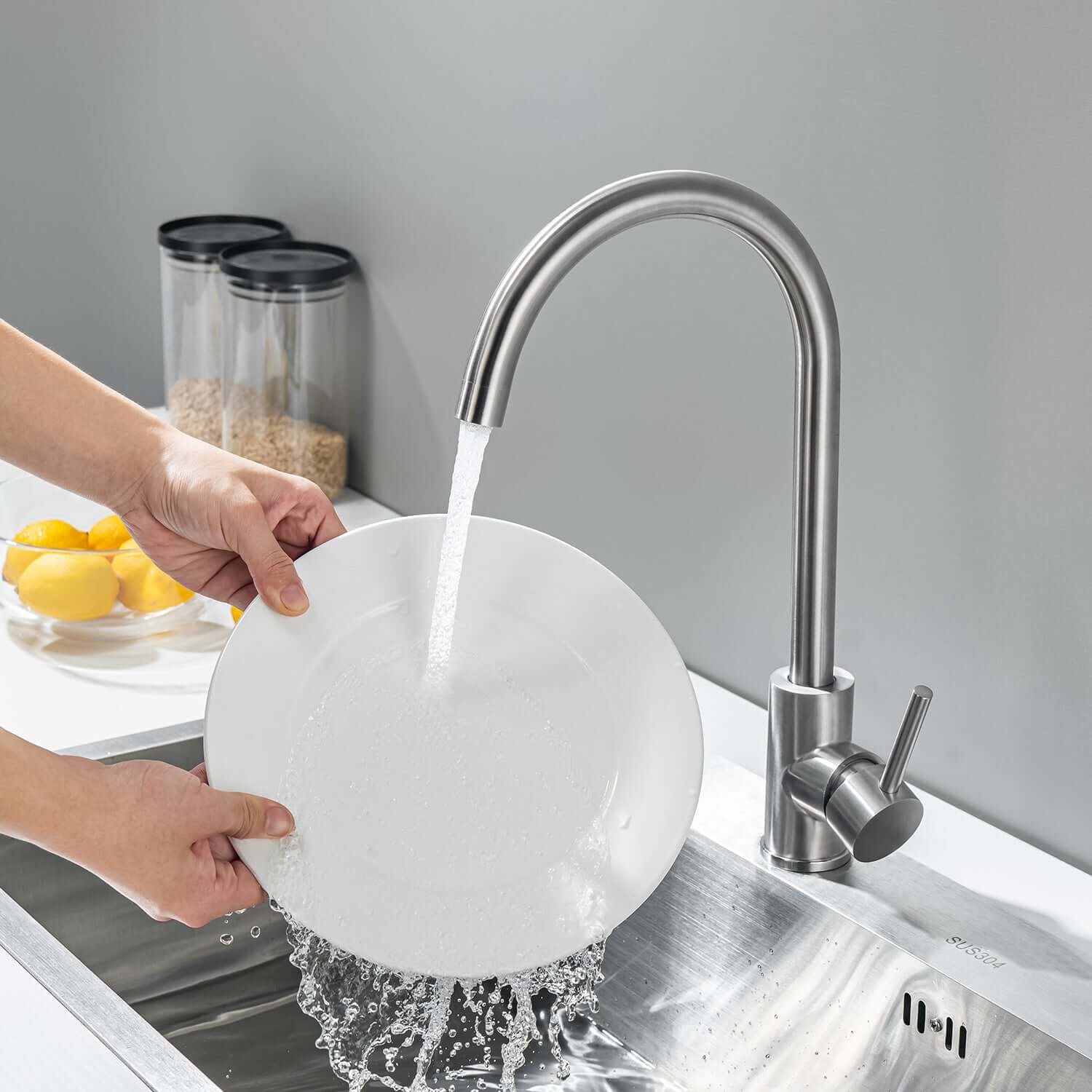 Bateria kuchenna stojąca INOX srebny