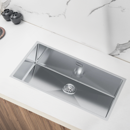 Single-bowl steel sink - 74x44cm from Velazo.